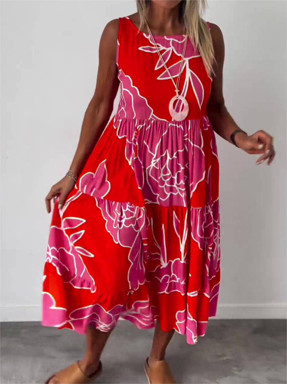Elegant floral print dress from Emma & Rose Manhattan's Teresa™ collection, featuring a stylish design and vibrant colors.