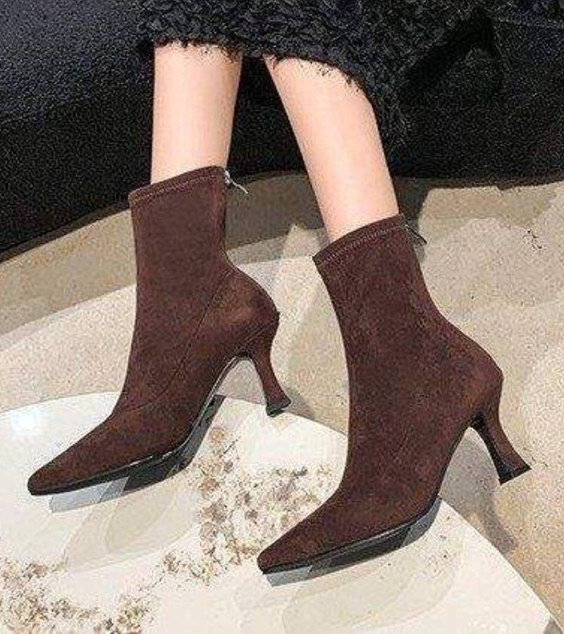 Fulvia | Minimal leather ankle boots with mid heel