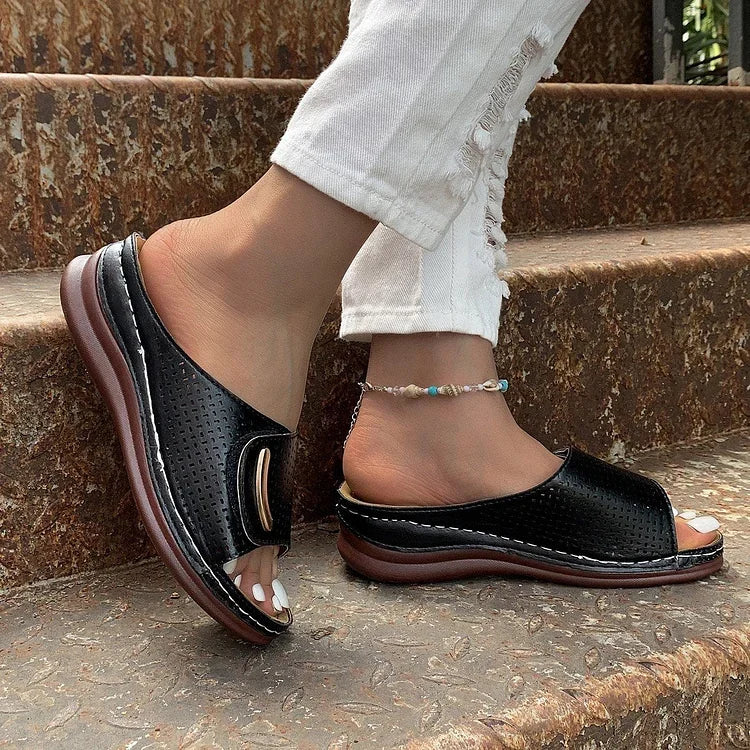 Joanna – Classic Urban Sandals