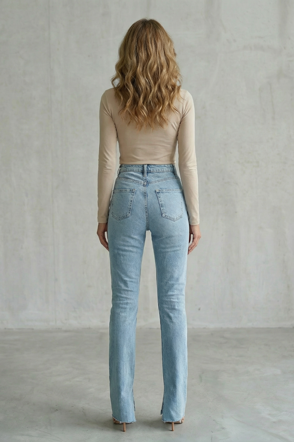 Avelisse – Cross waist detail – Straight leg jeans