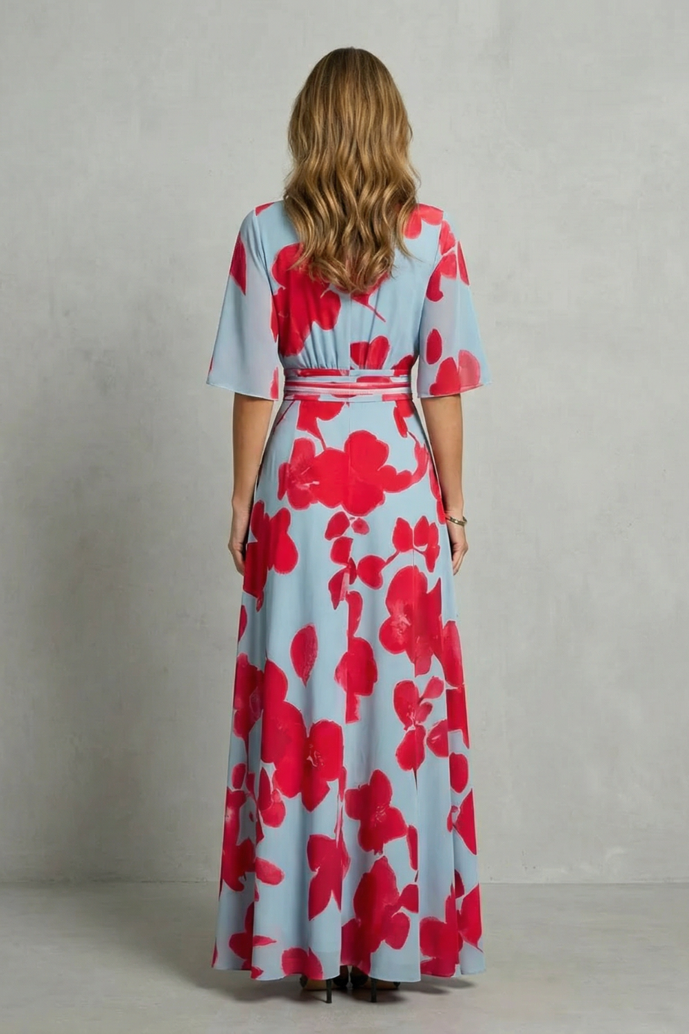 Averette – Statement bloom contrast – V-neck maxi dress
