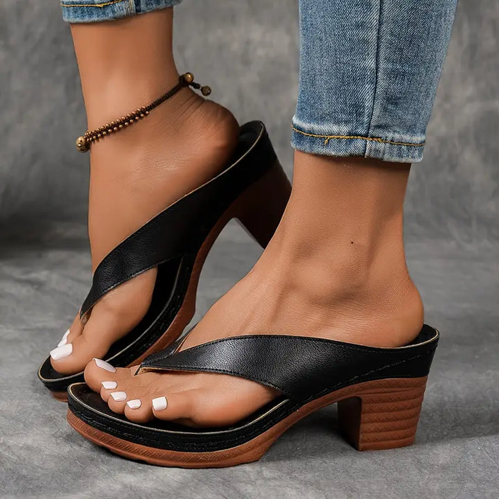 Inés | Orthopaedic sandals with low heel and open straps