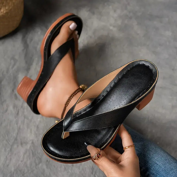Inés | Orthopaedic sandals with low heel and open straps