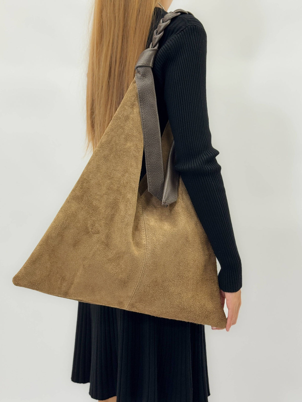 Emma & Rose Cape Town Romy™ hobo bag in genuine Italian leather, stylish and spacious with sleek design and natural texture.
