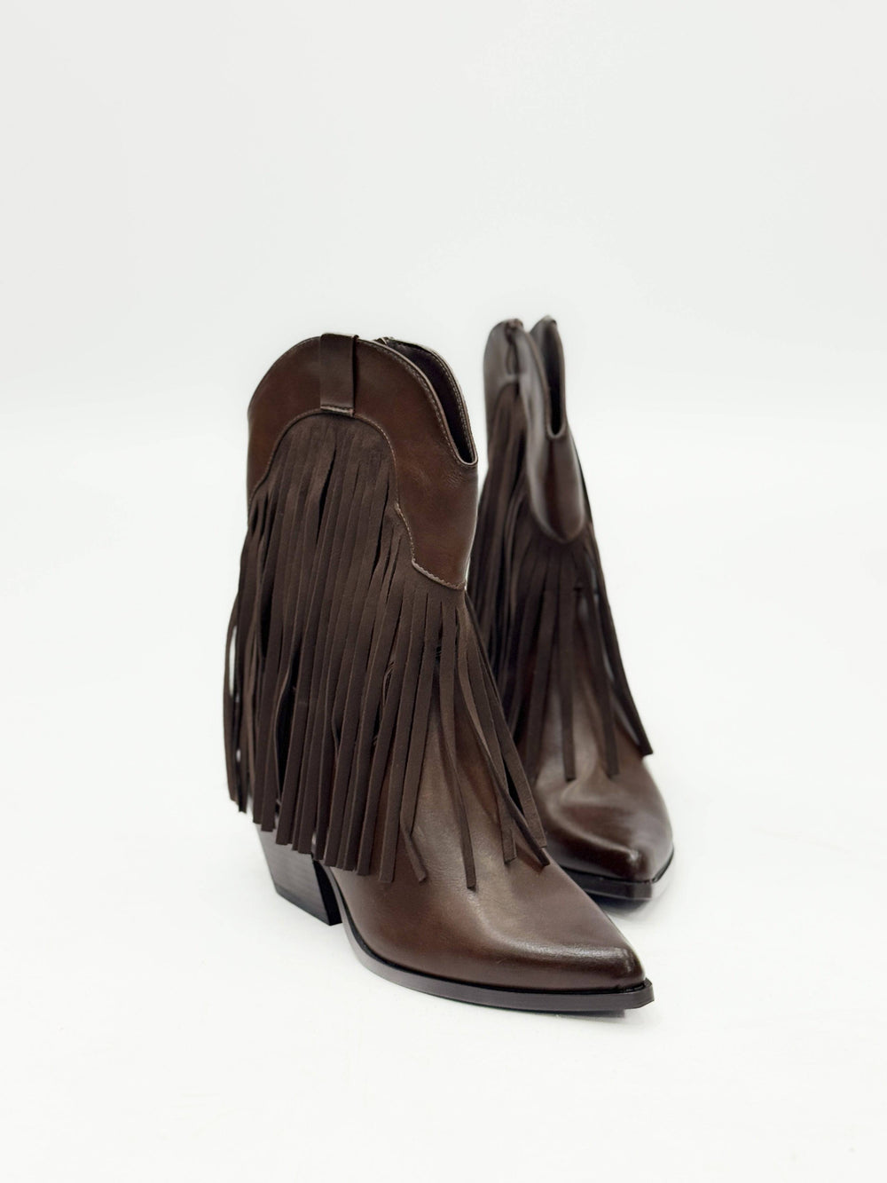 Elegant Western™ ankle boots by Emma & Rose Cape Town, stylish leather shoes with a pointed toe and low heel.