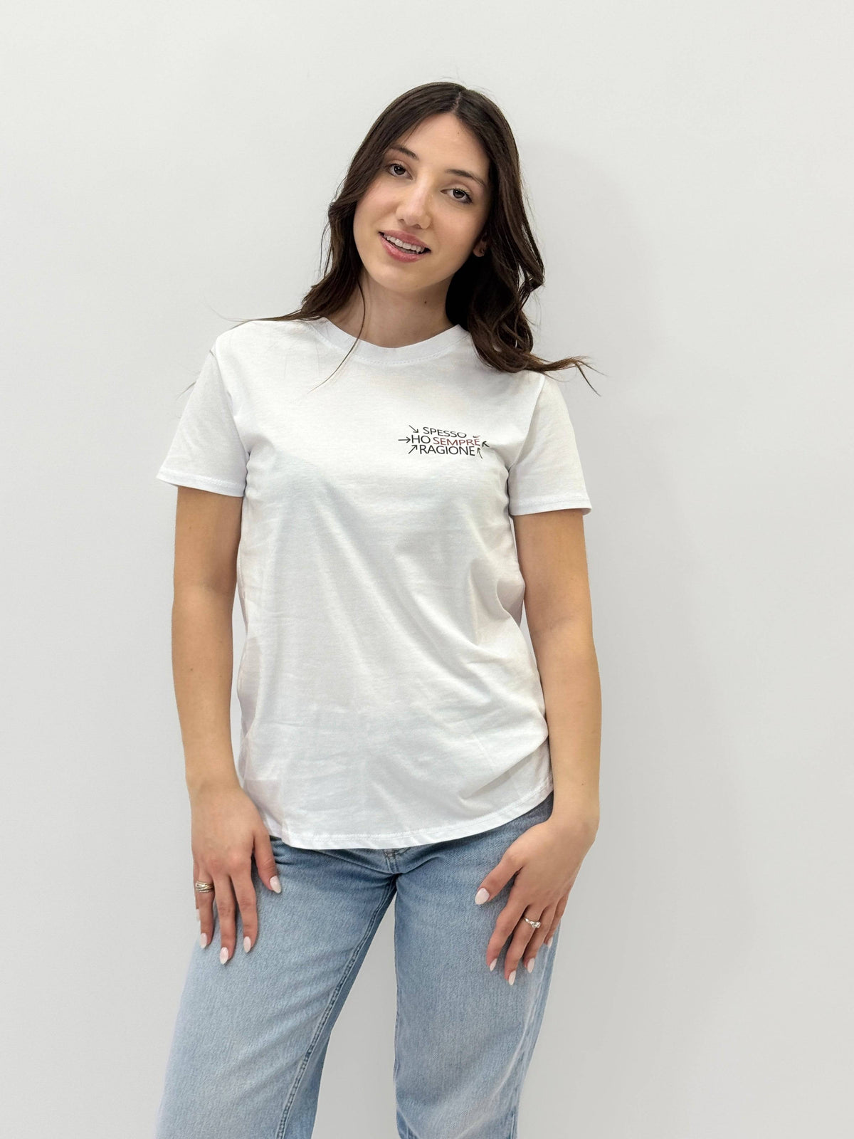 Paulien™ Emma & Rose Cape Town T-shirt with "I’m Right" phrase, casual maglieria top in soft fabric, front view.