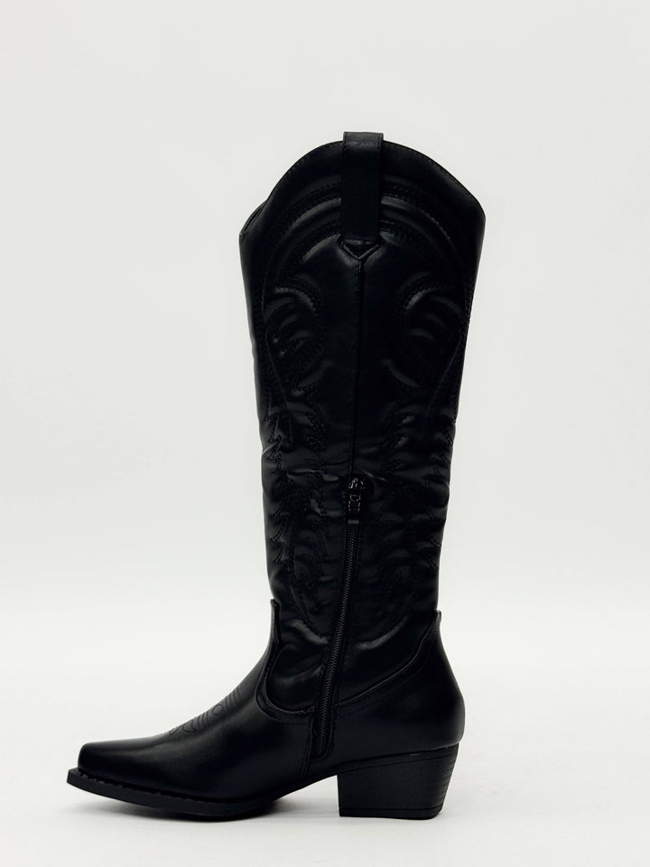 Emma & Rose Cape Town Rodeo™ cowboy boots, brown leather footwear with decorative stitching and pointed toes.