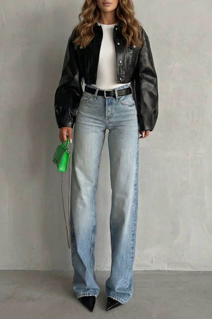 Lunarelle – Effortless straight silhouette – Mid rise jeans