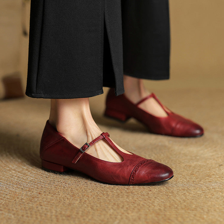 Reiten - Elegant T-Strap Leather Flats