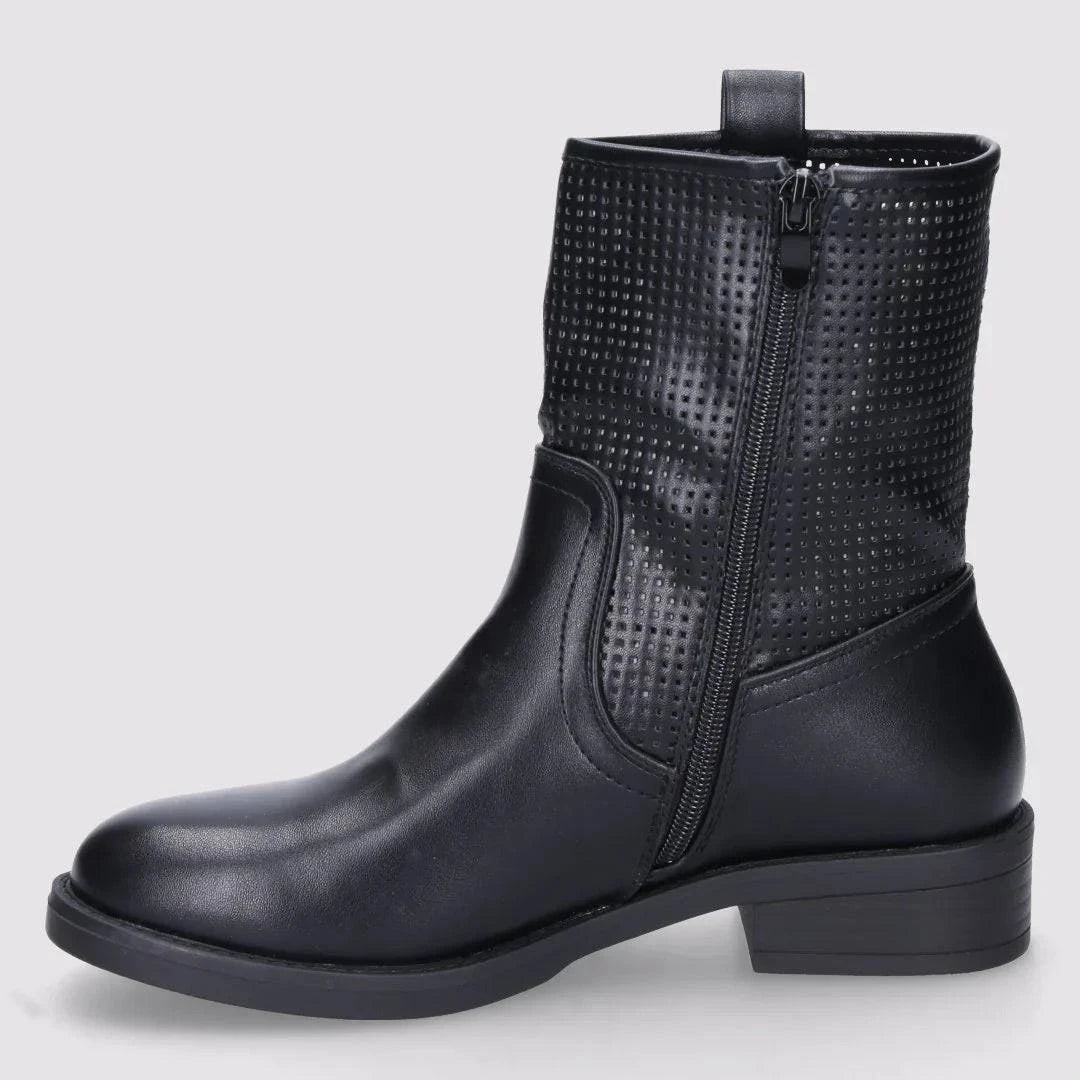 Black Selena™ ankle boots by Emma & Rose Cape Town, stylish leather shoes with a sleek design and ankle height.
