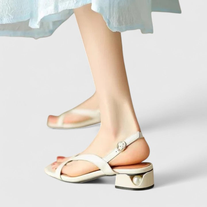 Viviana | Orthopaedic sandals with T-strap and open design