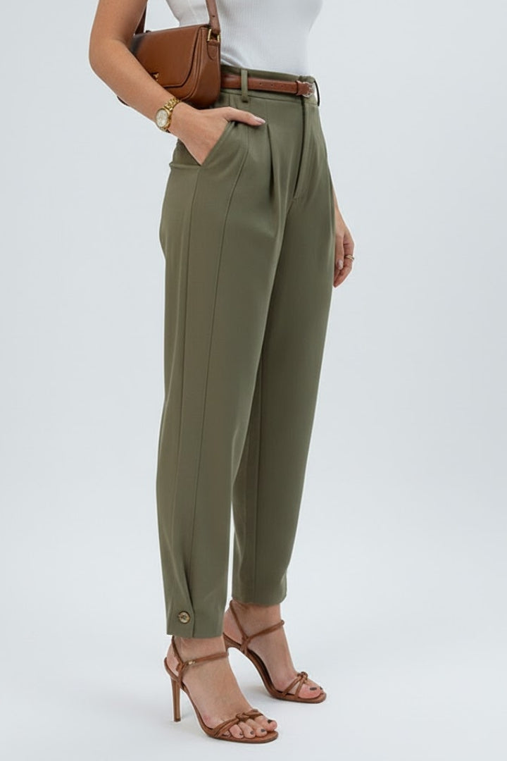 Women’s Pants with High Waist and Tapered Leg
