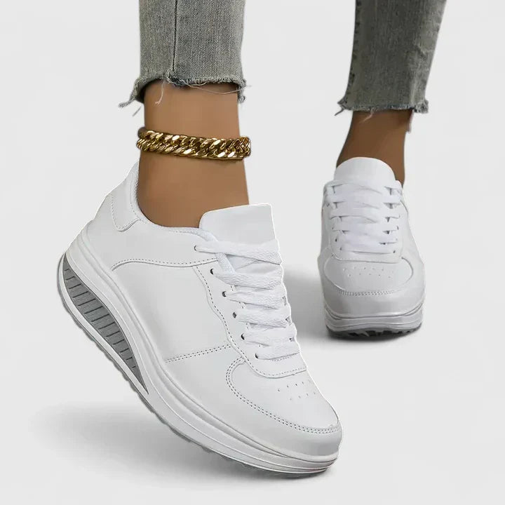 Carmela | Orthopaedic trainers with elevated sole and laces