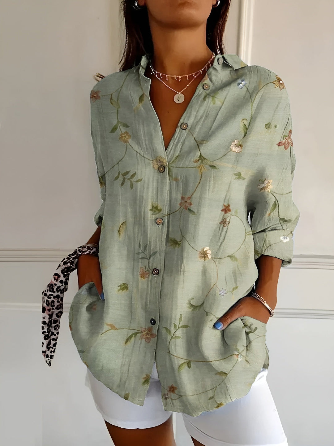 DESIREE FLORAL BLOUSE WITH BUTTON PLACKET